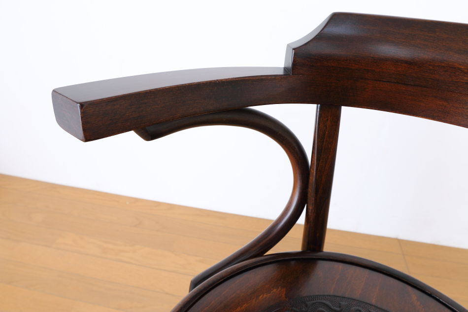 ファーメグFAMEG ベントウッドアームチェア No6003 / ウレタン・アンティーク