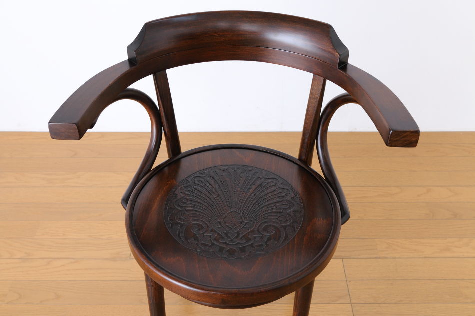 ファーメグFAMEG ベントウッドアームチェア No6003 / ウレタン・アンティーク