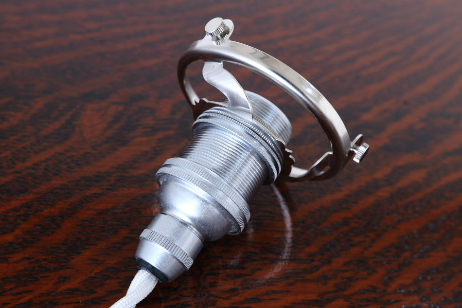 ブリティッシュ・トラディショナル アルミヘアラインシルバー E17コードペンダントランプ