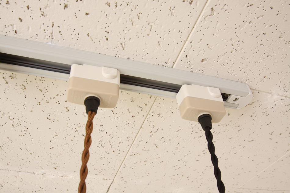 ブリティッシュ・トラディショナル アルミヘアラインシルバー E17コードペンダントランプ