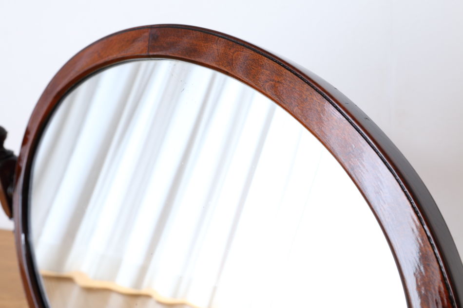 ヴィクトリアンスタイル ツイスト テーブルトップ スタンドミラー