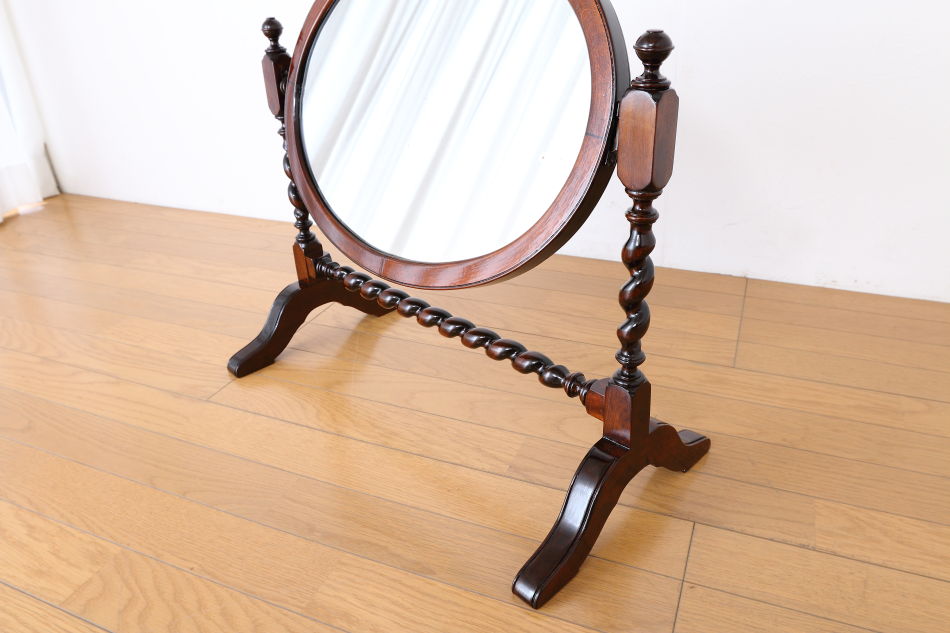 ヴィクトリアンスタイル ツイスト テーブルトップ スタンドミラー
