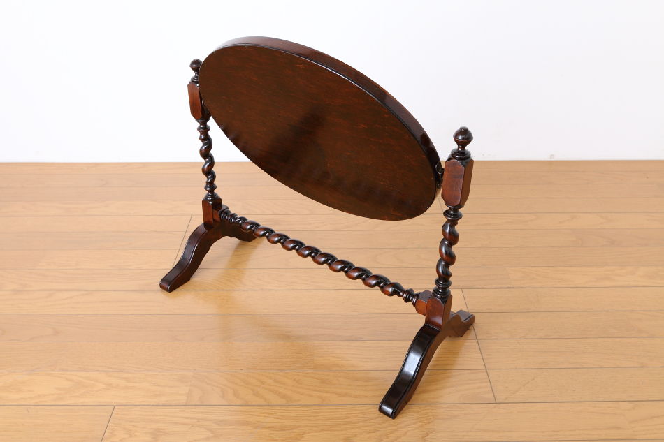 ヴィクトリアンスタイル ツイスト テーブルトップ スタンドミラー