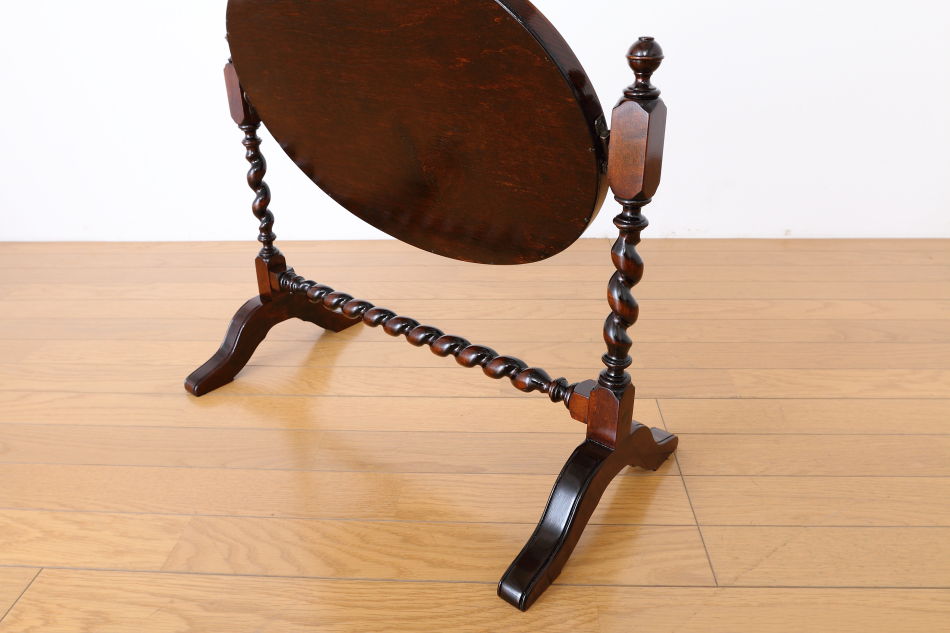 ヴィクトリアンスタイル ツイスト テーブルトップ スタンドミラー