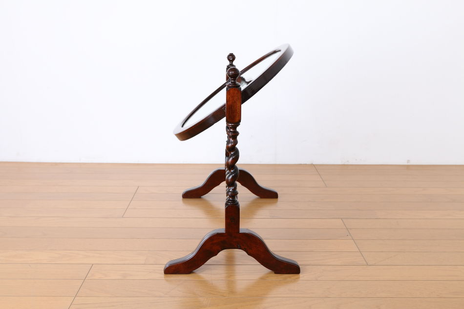 ヴィクトリアンスタイル ツイスト テーブルトップ スタンドミラー