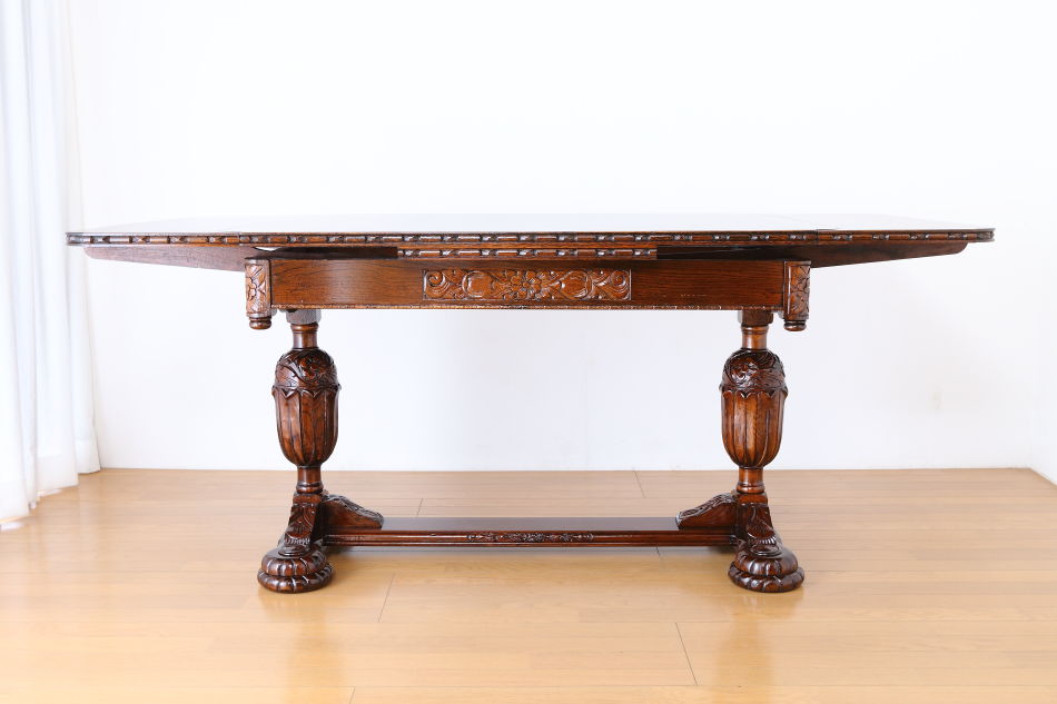 スーパークオリティ フローラル&バルボス チューダーオーク ドローリーフダイニングテーブル