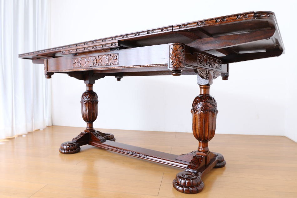 スーパークオリティ フローラル&バルボス チューダーオーク ドローリーフダイニングテーブル