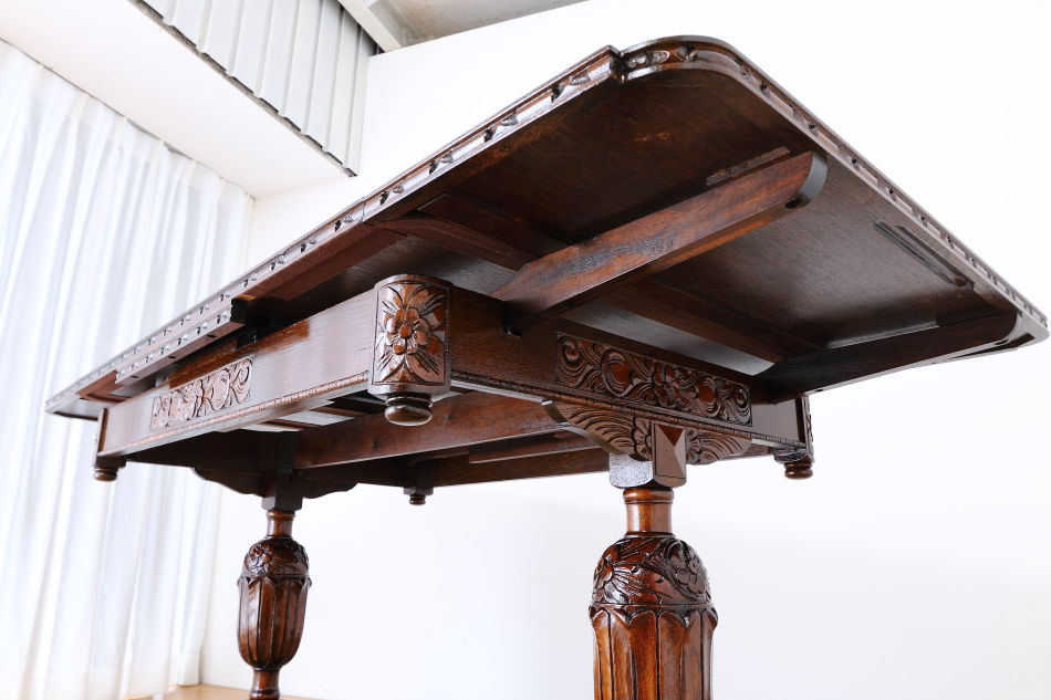 スーパークオリティ フローラル&バルボス チューダーオーク ドローリーフダイニングテーブル