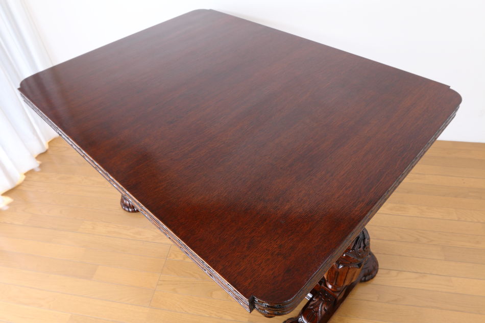 スーパークオリティ フローラル&バルボス チューダーオーク ドローリーフダイニングテーブル