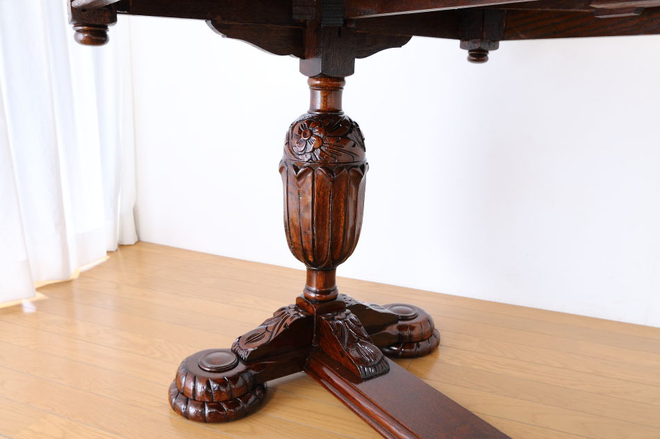 スーパークオリティ フローラル&バルボス チューダーオーク ドローリーフダイニングテーブル