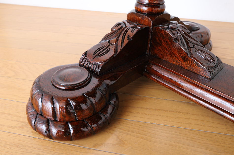 スーパークオリティ フローラル&バルボス チューダーオーク ドローリーフダイニングテーブル