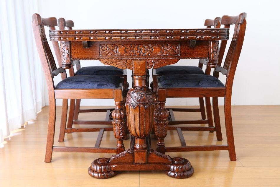 スーパークオリティ フローラル&バルボス チューダーオーク ドローリーフダイニングテーブル