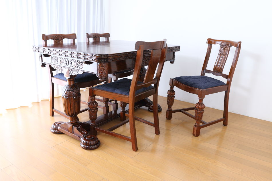 スーパークオリティ フローラル&バルボス チューダーオーク ドローリーフダイニングテーブル