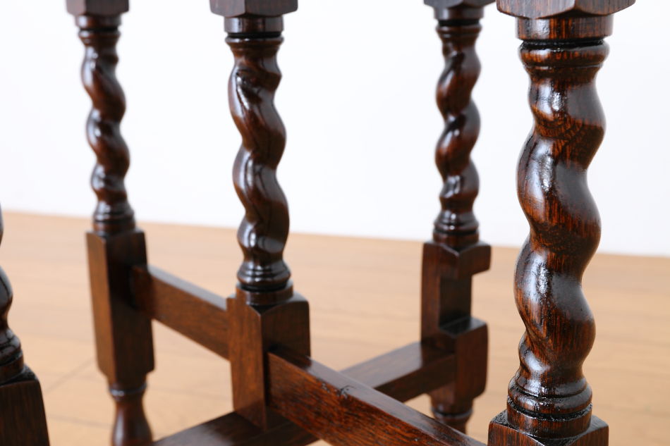 ジャコビアンオーク ツイスト フォールディングテーブル