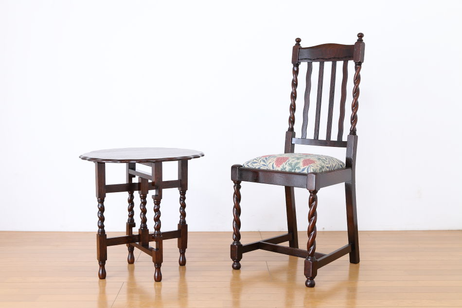 ジャコビアンオーク ツイスト フォールディングテーブル