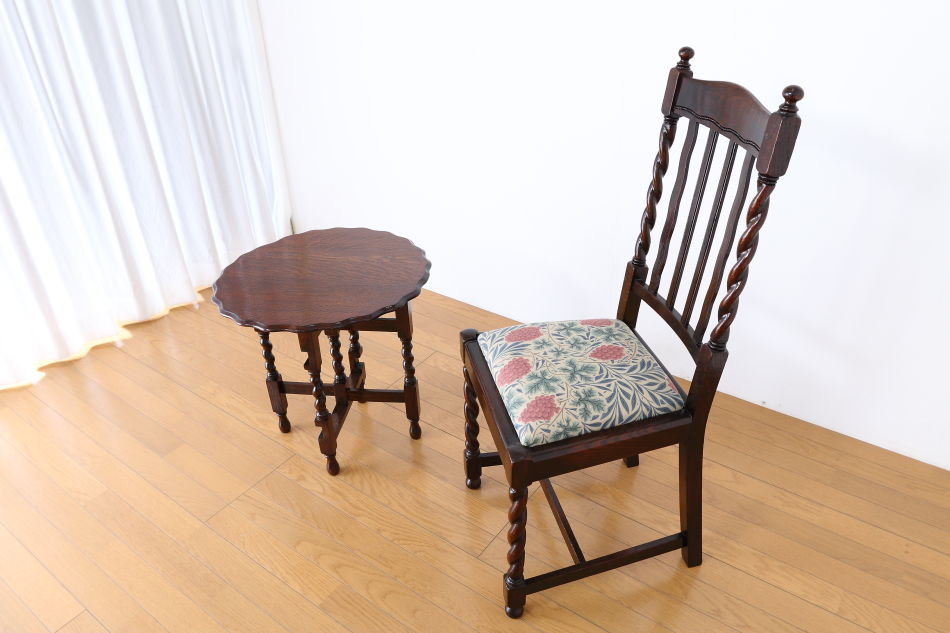 ジャコビアンオーク ツイスト フォールディングテーブル