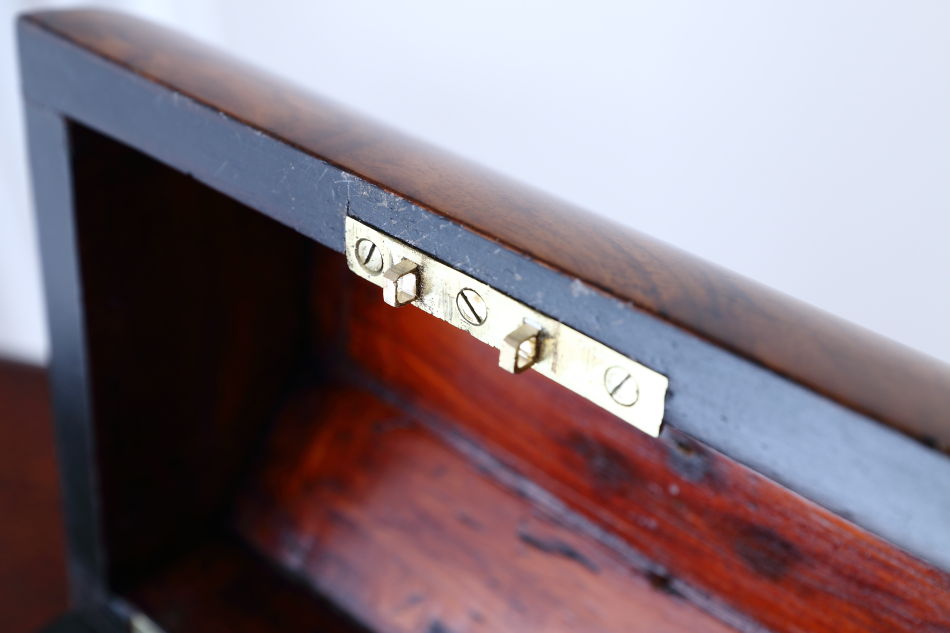 アーリーヴィクトリアン ブラス&バールウォルナット ジュエリーボックス