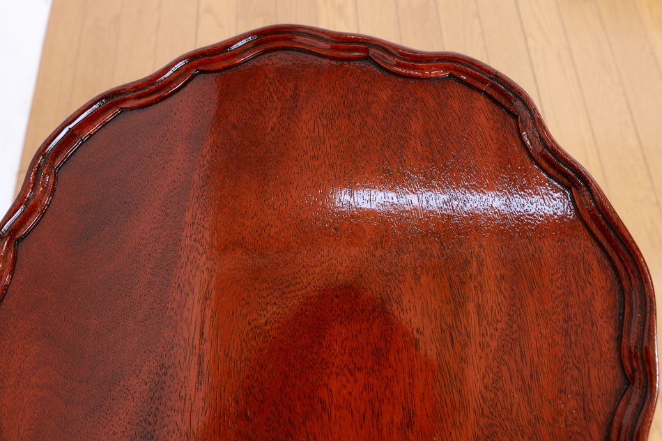 ヴィクトリアンスタイル マホガニー トライポッド スモールワインテーブル