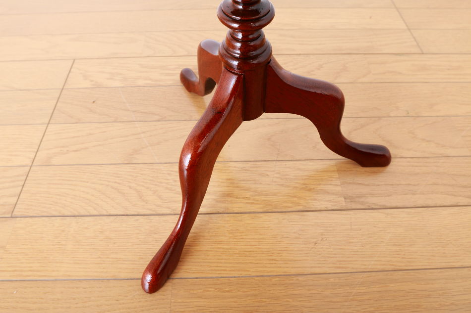 ヴィクトリアンスタイル マホガニー トライポッド スモールワインテーブル