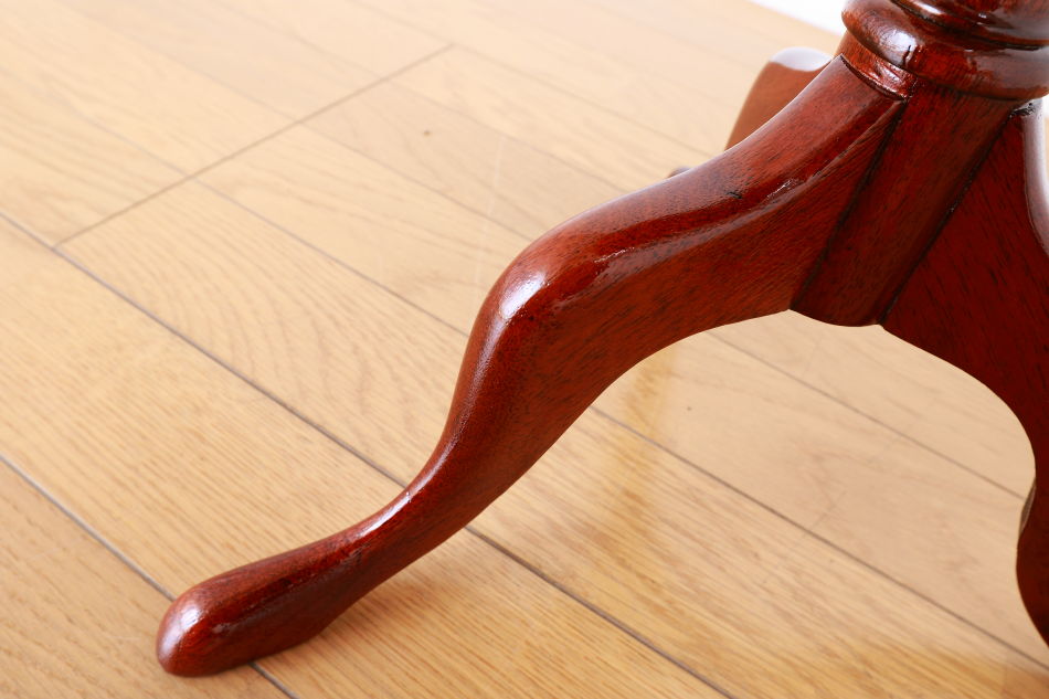 ヴィクトリアンスタイル マホガニー トライポッド スモールワインテーブル