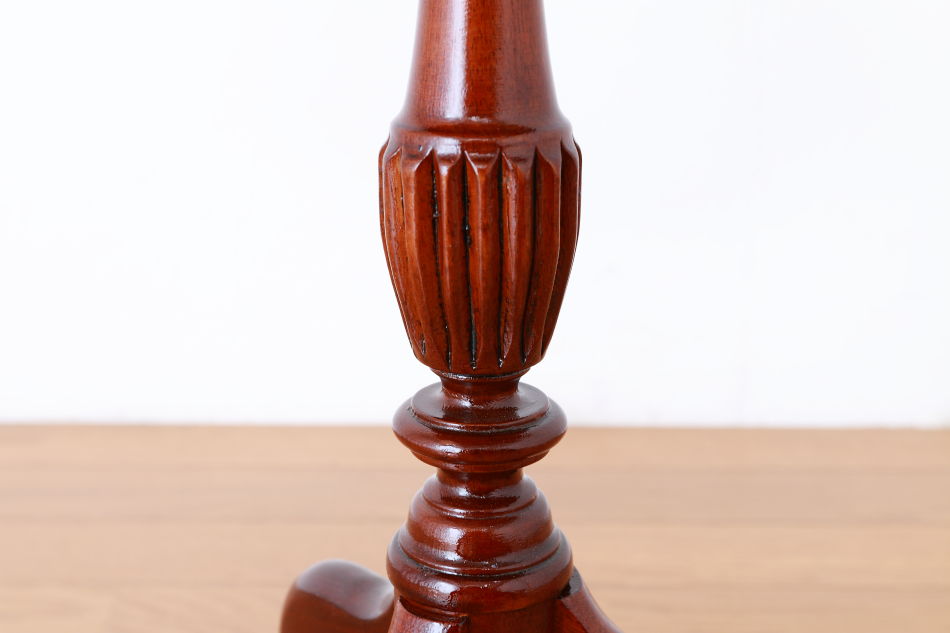 ヴィクトリアンスタイル バールウォルナット トライポッドワインテーブル