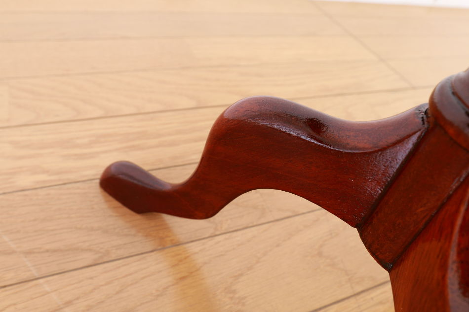 ヴィクトリアンスタイル バールウォルナット トライポッドワインテーブル