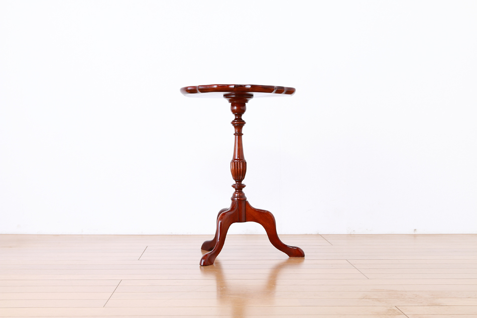 ヴィクトリアンスタイル バールウォルナット トライポッドワインテーブル