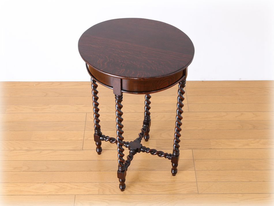 カービングストレッチャー ツイスト オケージョナルテーブル