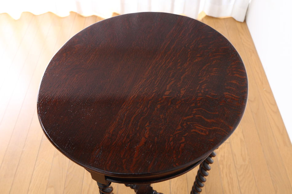 カービングストレッチャー ツイスト オケージョナルテーブル