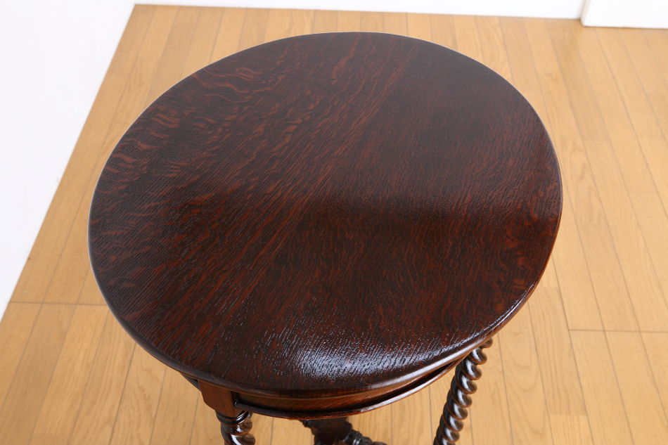 カービングストレッチャー ツイスト オケージョナルテーブル