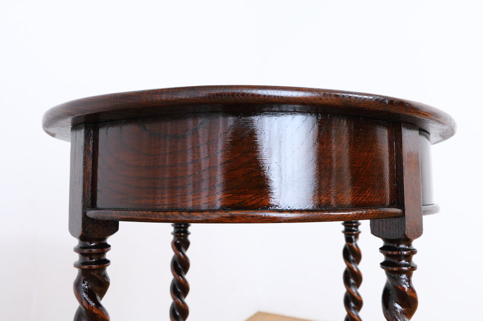 カービングストレッチャー ツイスト オケージョナルテーブル