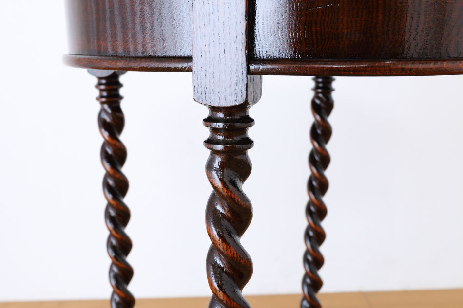 カービングストレッチャー ツイスト オケージョナルテーブル