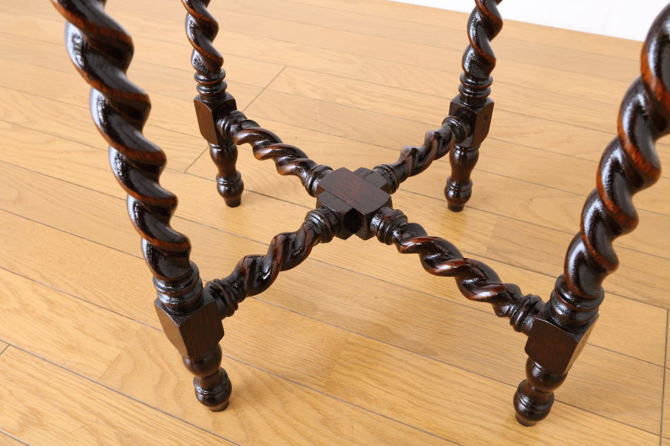 カービングストレッチャー ツイスト オケージョナルテーブル