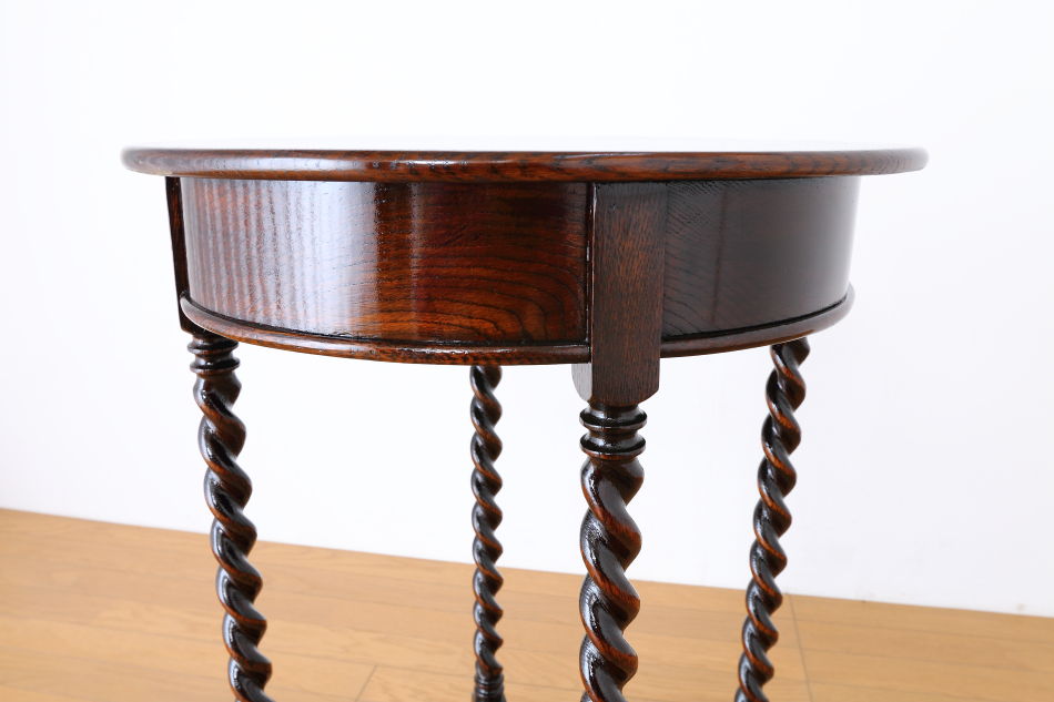 カービングストレッチャー ツイスト オケージョナルテーブル