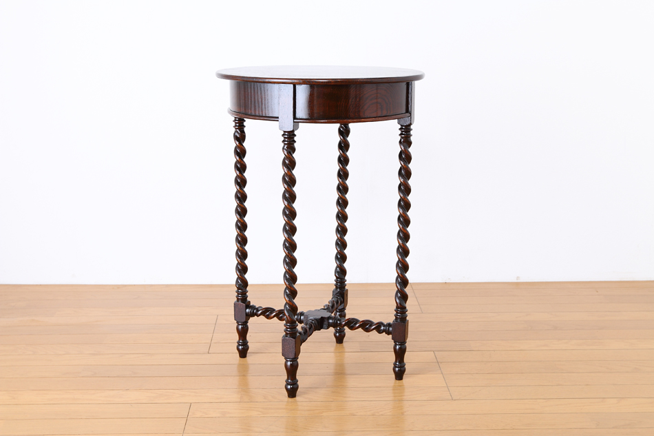 カービングストレッチャー ツイスト オケージョナルテーブル