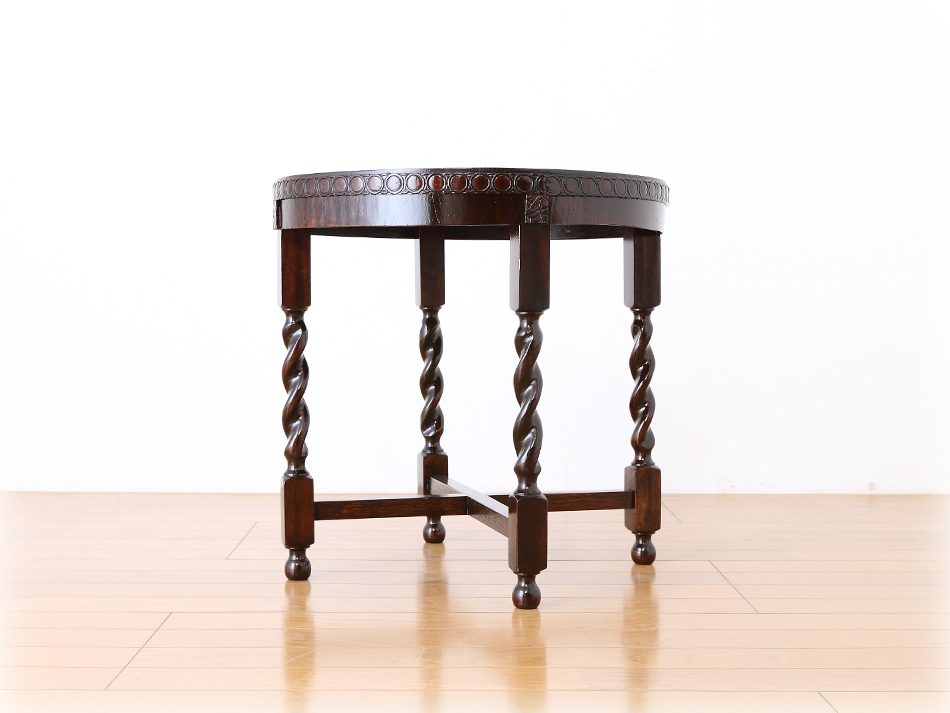 イングランドオーク ラウンドフォルム ツイスト コーヒーテーブル