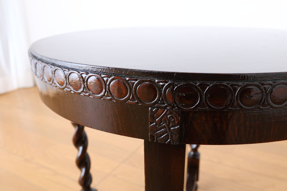 イングランドオーク ラウンドフォルム ツイスト コーヒーテーブル