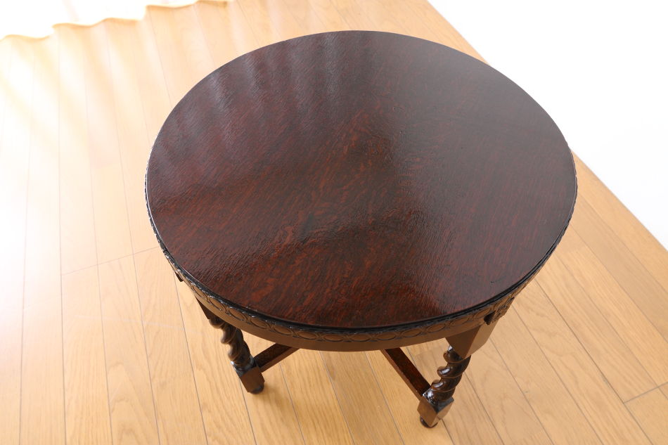 イングランドオーク ラウンドフォルム ツイスト コーヒーテーブル