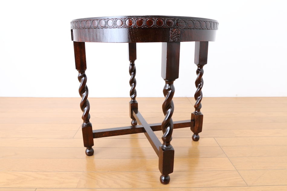 イングランドオーク ラウンドフォルム ツイスト コーヒーテーブル