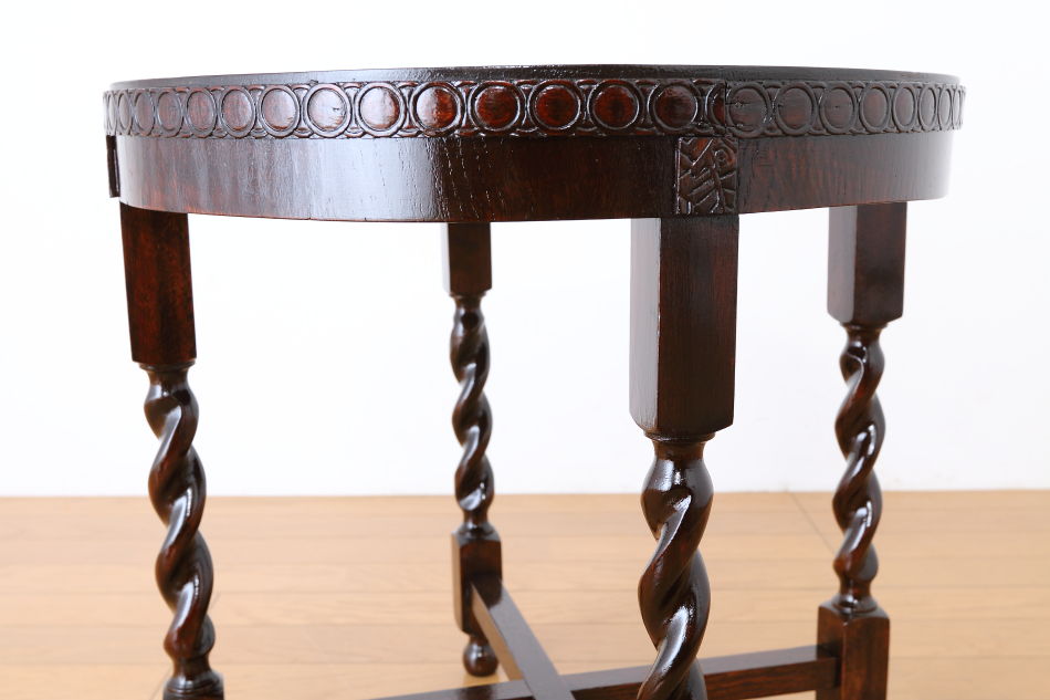 イングランドオーク ラウンドフォルム ツイスト コーヒーテーブル