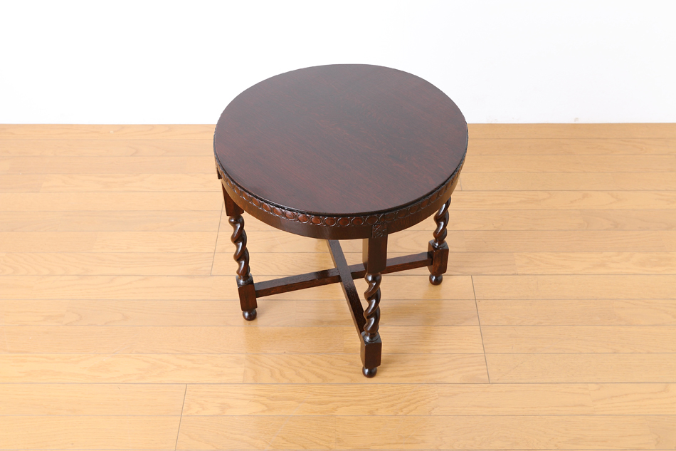 イングランドオーク ラウンドフォルム ツイスト コーヒーテーブル