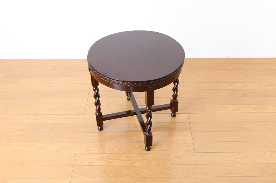 イングランドオーク ラウンドフォルム ツイスト コーヒーテーブル