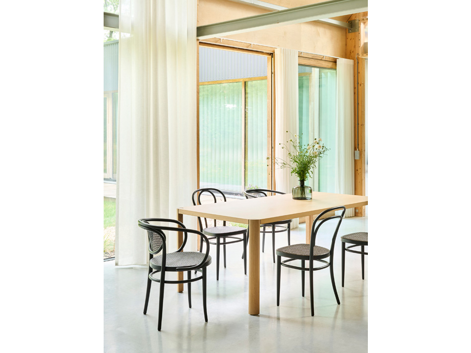 トーネットTHONET 209 ベントウッドアームチェア